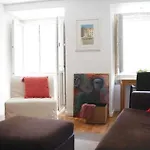 Apartman 4 *