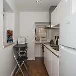 4 * Lisboa