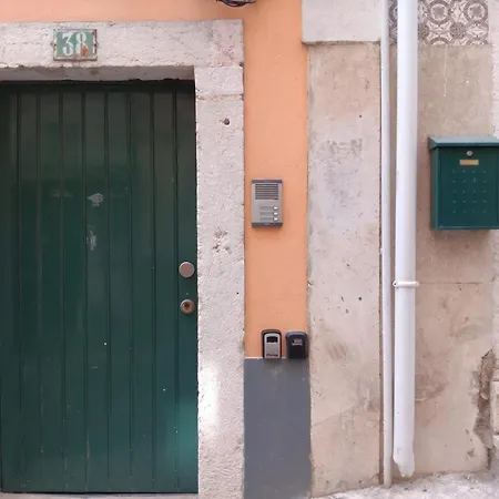 4 * Lisboa