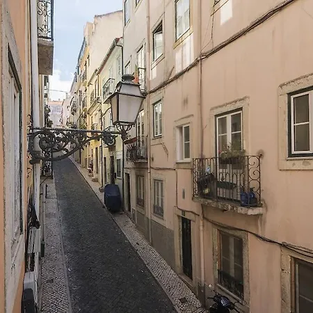 Apartman 4 *